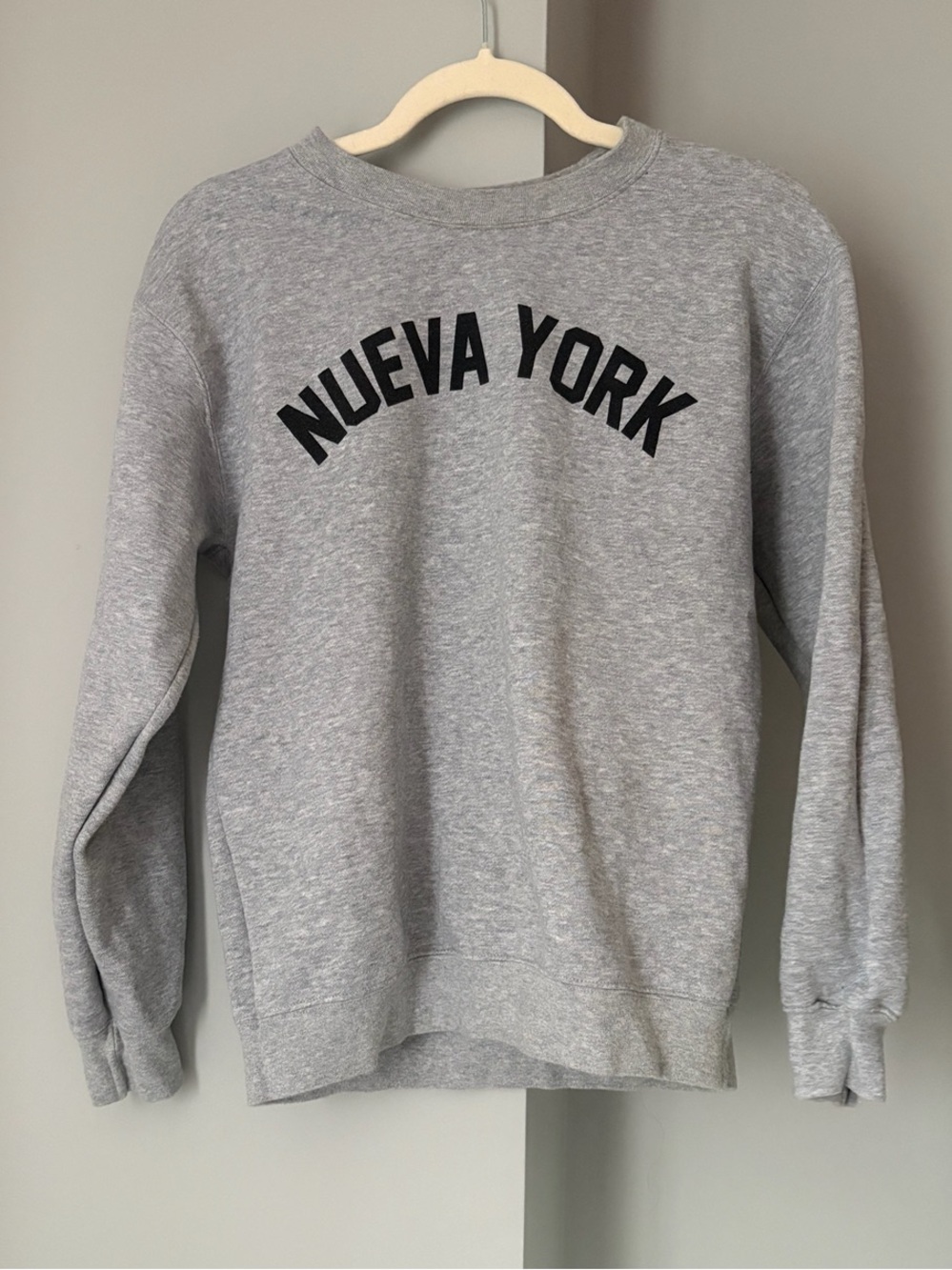 Aritzia La Notte Nueva York Crewneck Sweatshirt Grey Size S